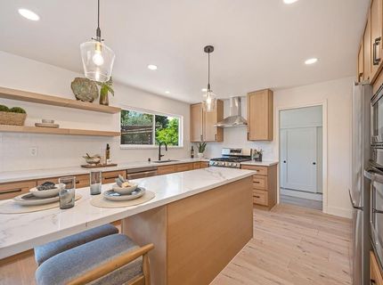 945 Trestle Glen Way, Sacramento, CA 95831 Photo