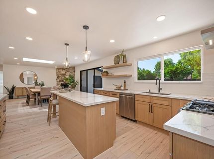 945 Trestle Glen Way, Sacramento, CA 95831 Photo
