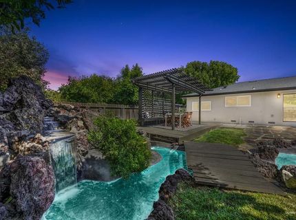 945 Trestle Glen Way, Sacramento, CA 95831 Photo