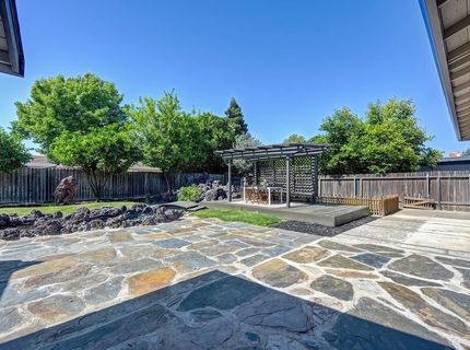 945 Trestle Glen Way, Sacramento, CA 95831 Photo