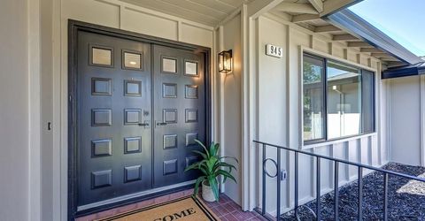945 Trestle Glen Way, Sacramento, CA 95831 Photo