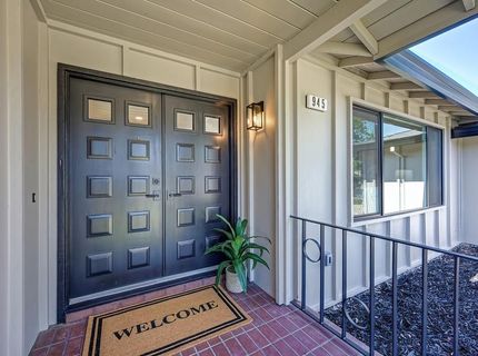 945 Trestle Glen Way, Sacramento, CA 95831 Photo
