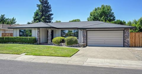 945 Trestle Glen Way, Sacramento, CA 95831 Photo