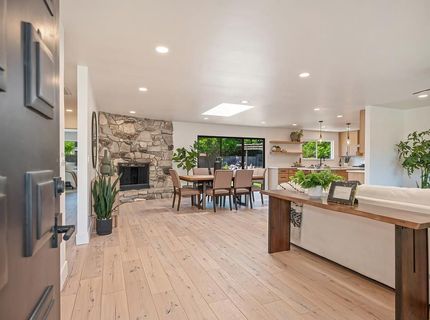 945 Trestle Glen Way, Sacramento, CA 95831 Photo