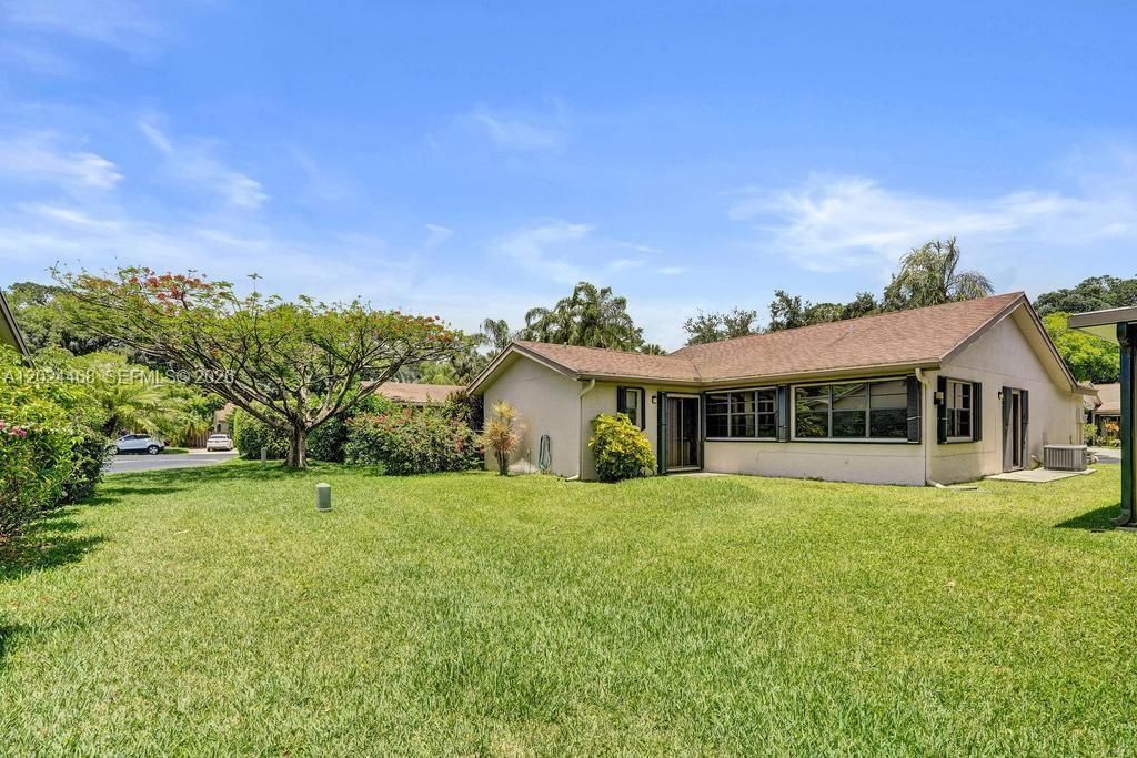 2266 Seagrape Cir, Coconut Creek, FL 33066 Photo