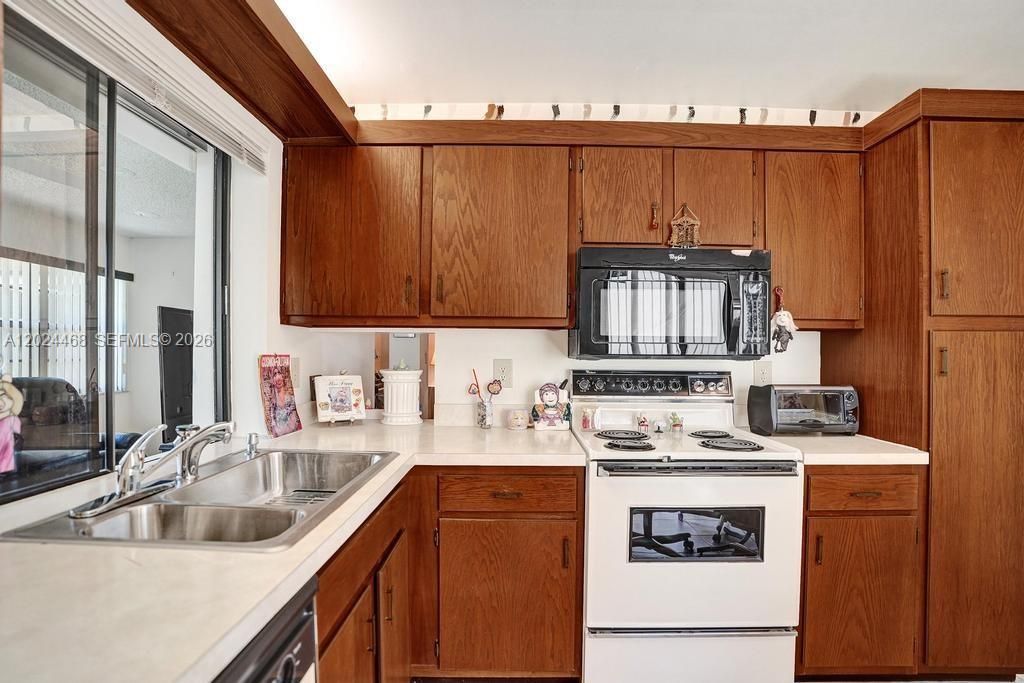 2266 Seagrape Cir, Coconut Creek, FL 33066 Photo