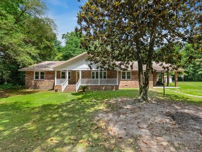 1147 Walter Road, Bonneau, SC 29431