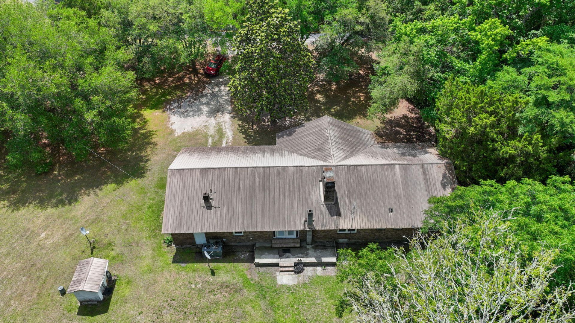 1147 Walter Road Photo 10