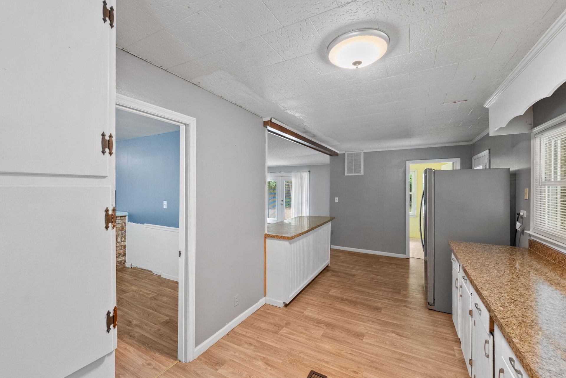 1147 Walter Road Photo 19