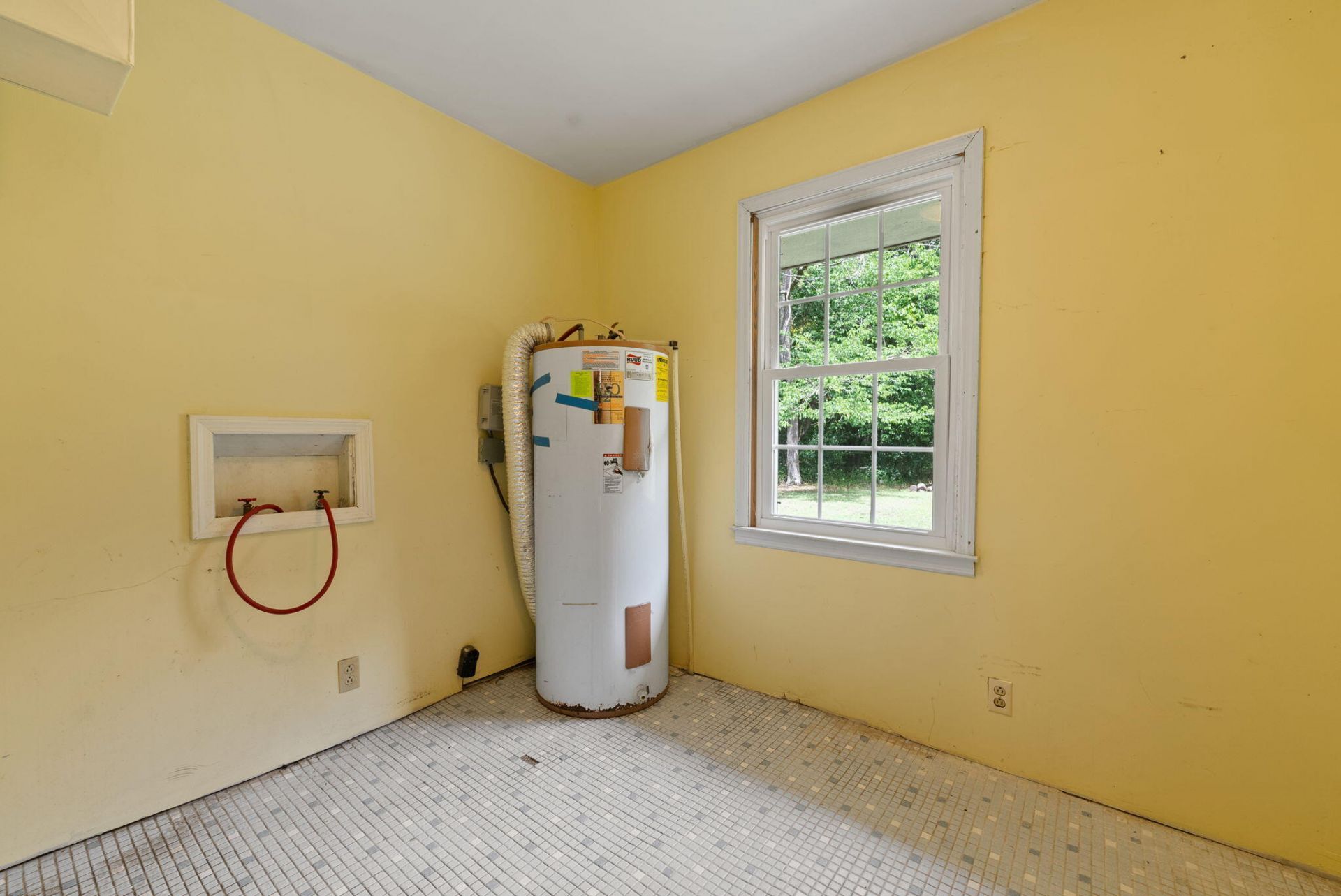 1147 Walter Road Photo 20