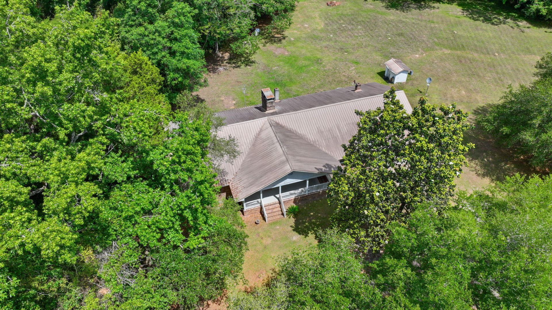 1147 Walter Road Photo 5