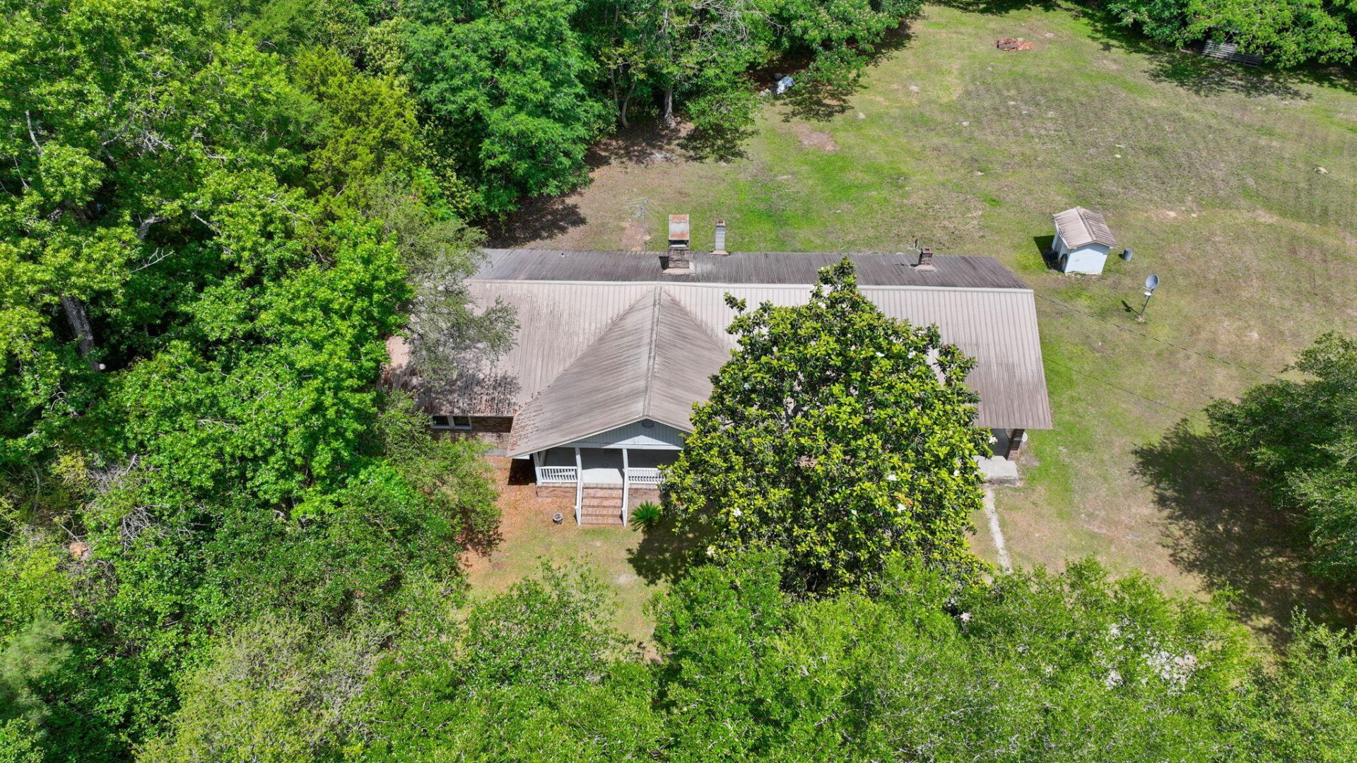 1147 Walter Road Photo 6