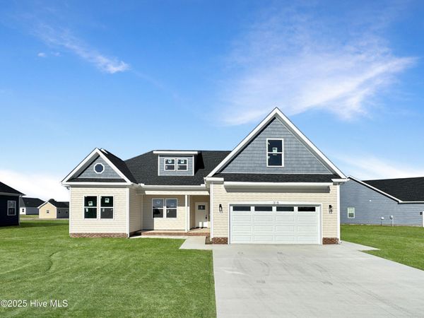 307 Spinnaker Street, Elizabeth City, NC 27909