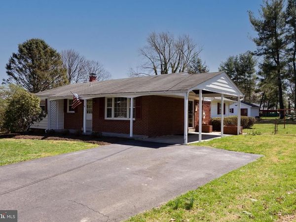 4 CINNAMON FERN ROAD, ROUND HILL, VA 20141