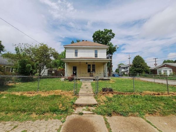 804 High Street , Middletown, IN 47356