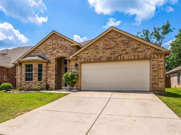 8616 Chisholm Trail, Cross Roads, TX 76227