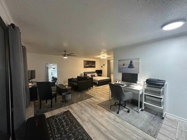 5036 N Hall Street , Dallas, TX 75235