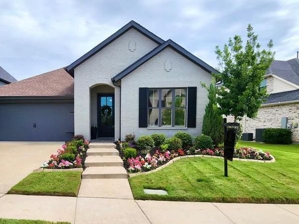 1632 Cotton Road, Van Alstyne, TX 75495
