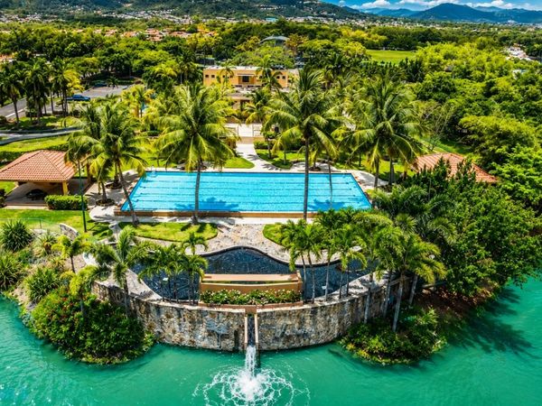 18 CAMINO LAS TRINITARIAS, Unit 355, Gurabo, PR 00778