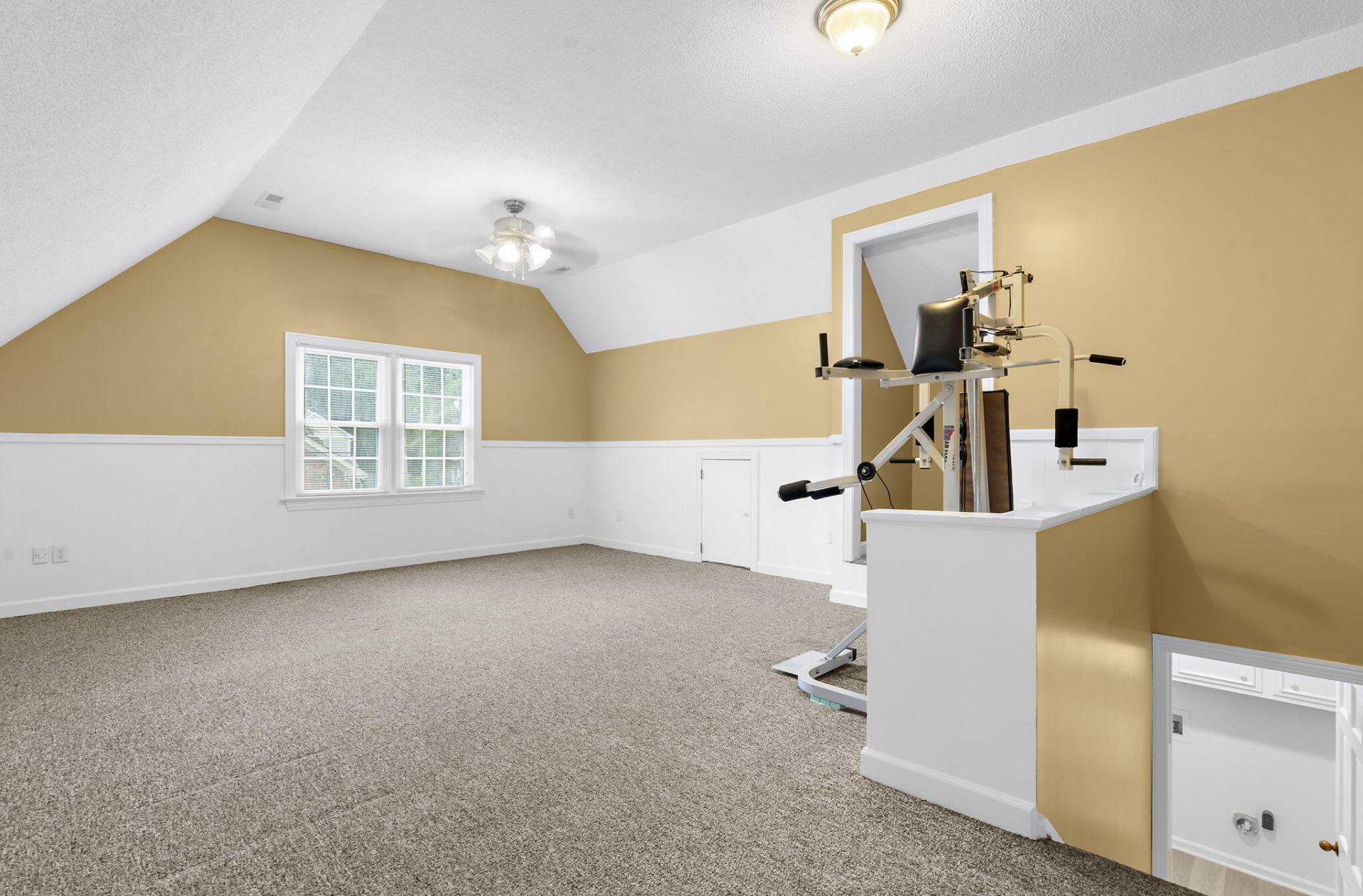 946 Melrose Drive Photo 22