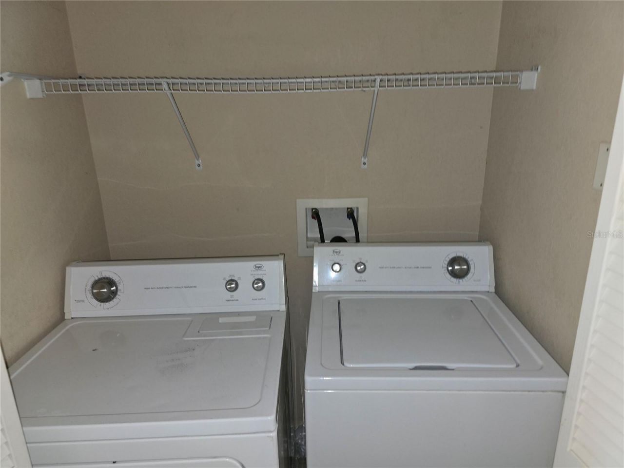 5601 Rosehill Road, Unit 203, Sarasota, FL 34233 Photo