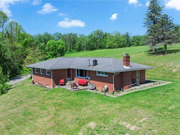 383 Ridgemont Dr, Midland, PA 15059