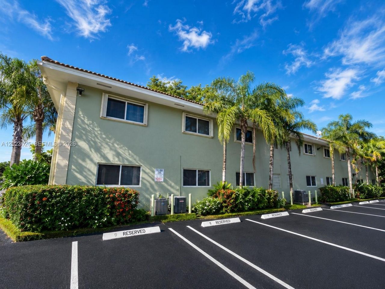 1423 Holly Heights Dr, Unit 4, Fort Lauderdale, FL 33304 Photo