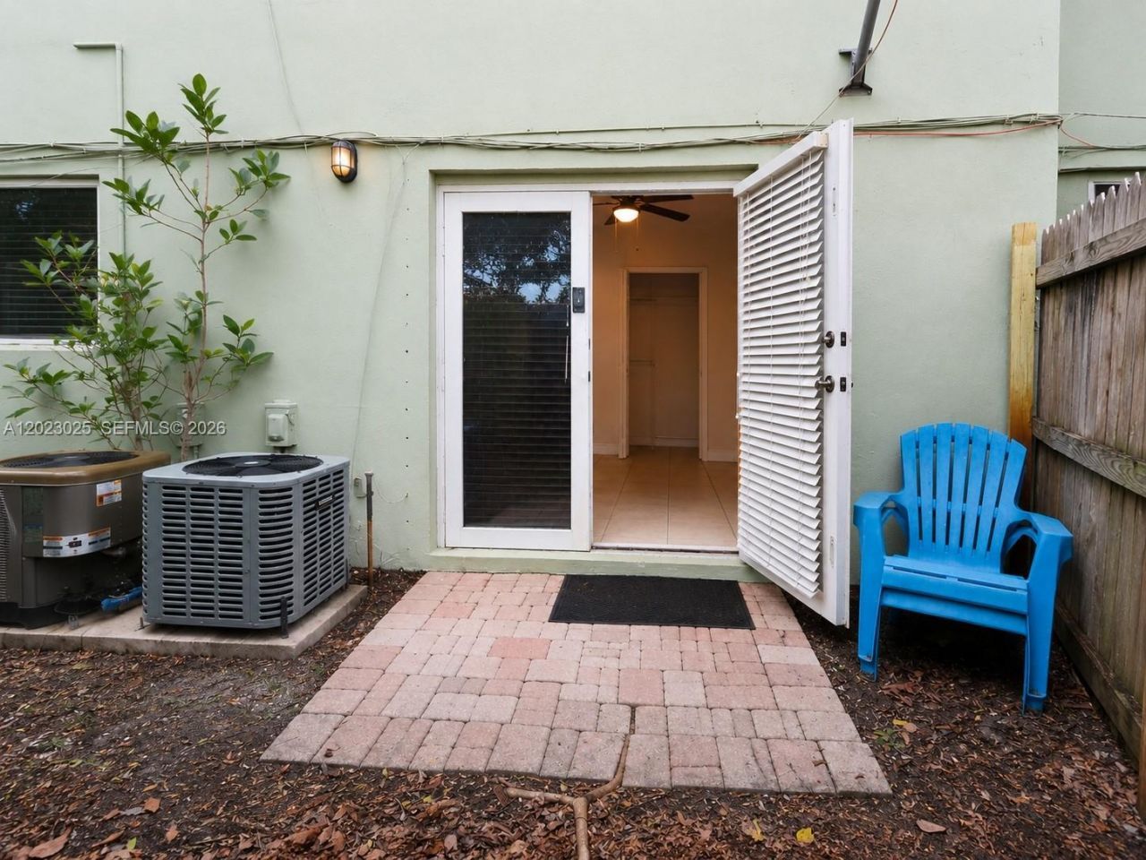 1423 Holly Heights Dr, Unit 4, Fort Lauderdale, FL 33304 Photo