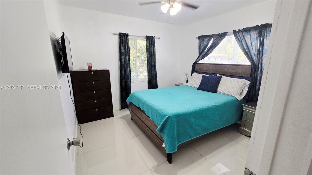 139 NW 14th Way , Dania Beach, FL 33004 Photo
