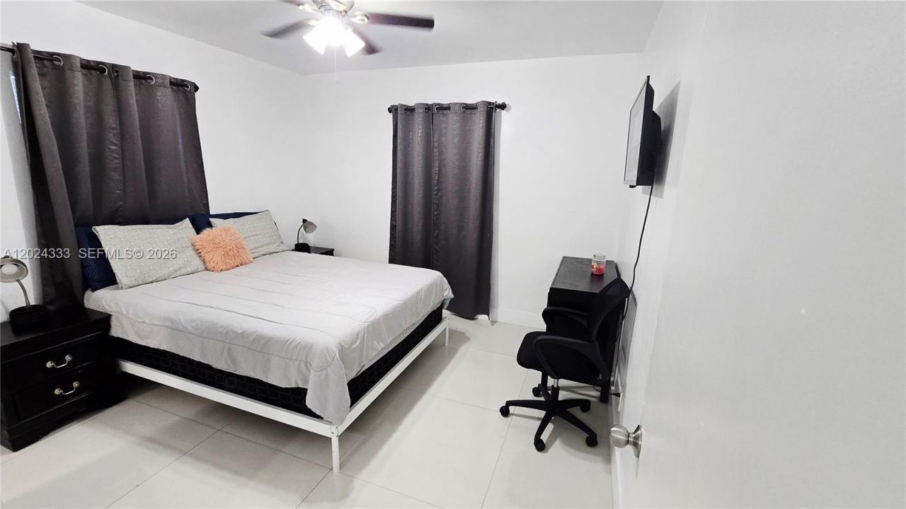 139 NW 14th Way , Dania Beach, FL 33004 Photo