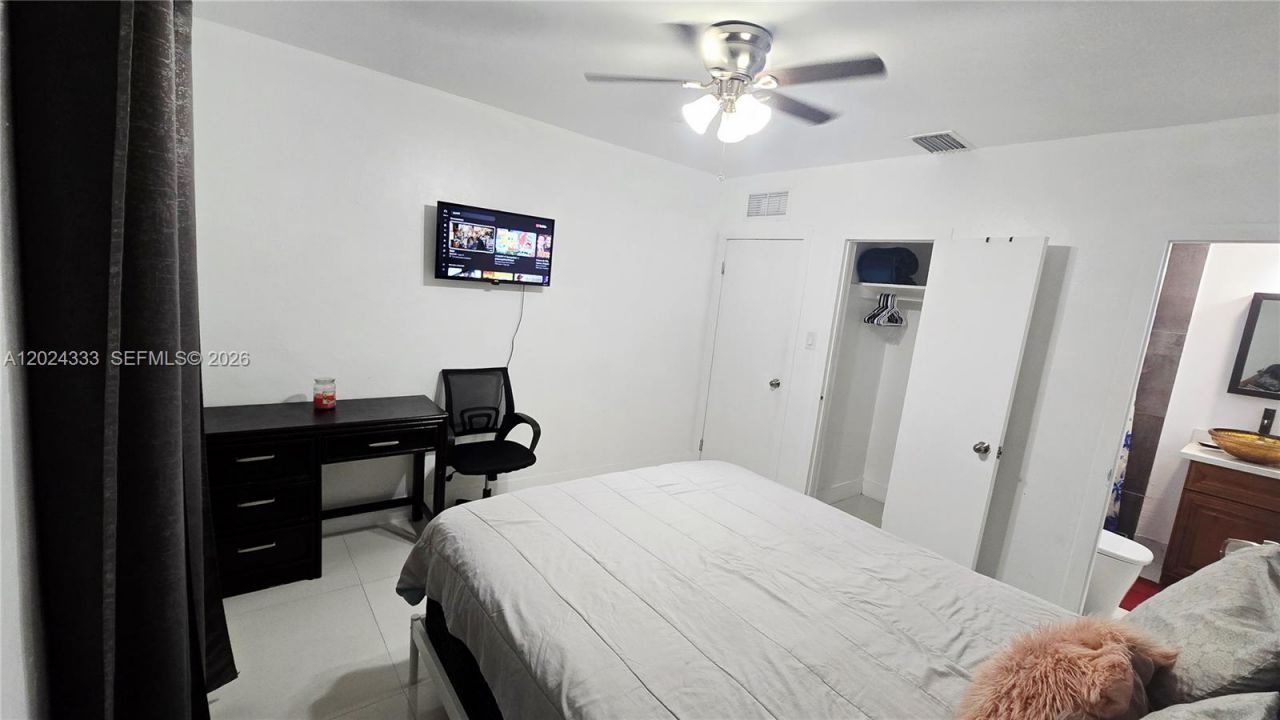 139 NW 14th Way , Dania Beach, FL 33004 Photo