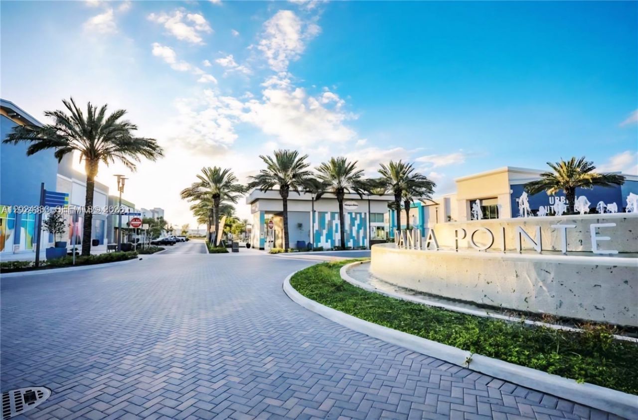 139 NW 14th Way , Dania Beach, FL 33004 Photo