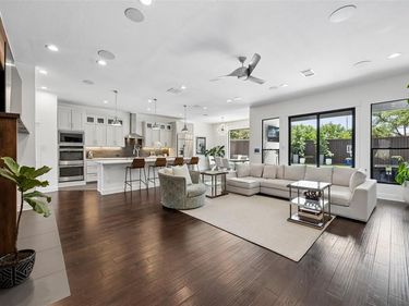 6610 Southpoint Drive, Dallas, TX 75248