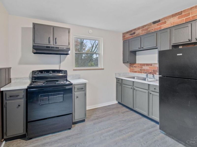 2503 Rack, Cincinnati, OH 45239 Photo 10