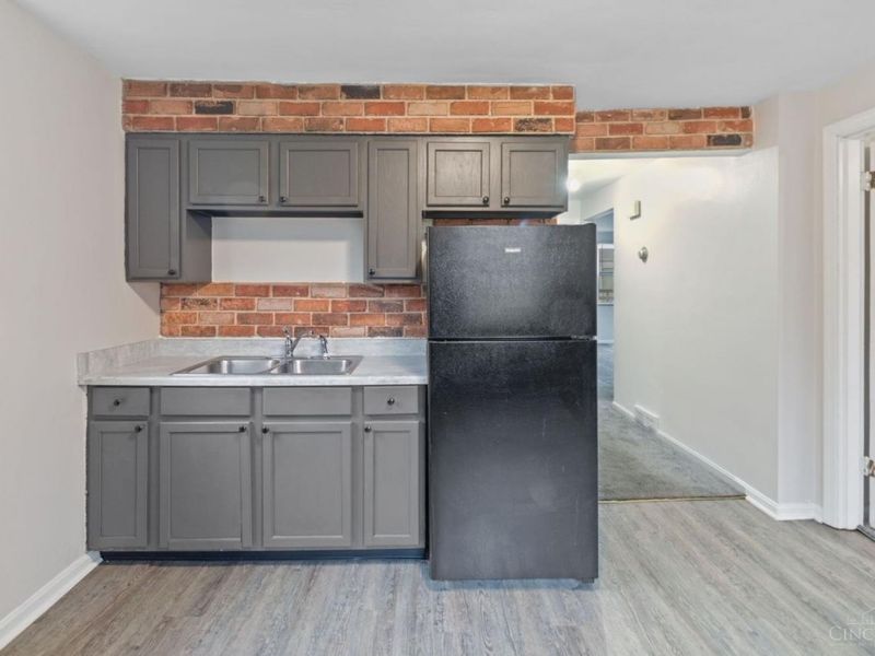 2503 Rack, Cincinnati, OH 45239 Photo 9