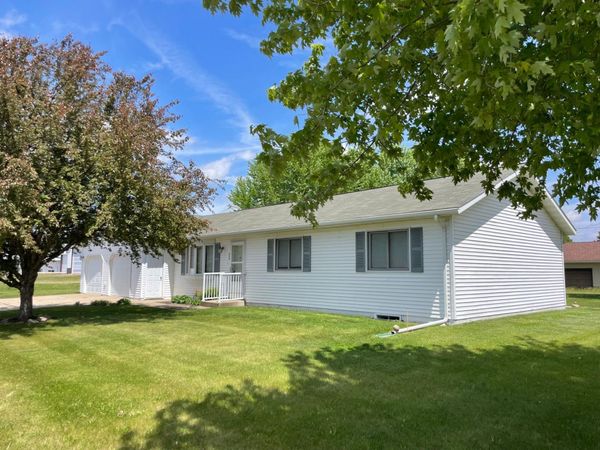 208 Broad Street S, Comfrey, MN 56019