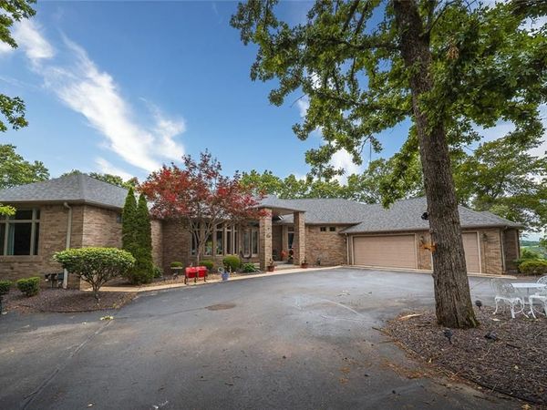 855 Paris Road, Waynesville, MO 65583