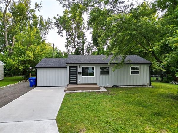 2418 W 3rd Street, Sedalia, MO 65301
