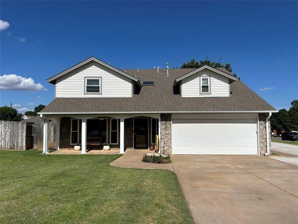 908 Sherwood Street, Weatherford, OK 73096