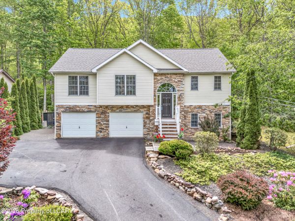15 Tammy Trail, Drums, PA 18222