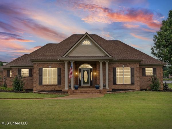 1975 Green Village Drive, Hernando, MS 38632