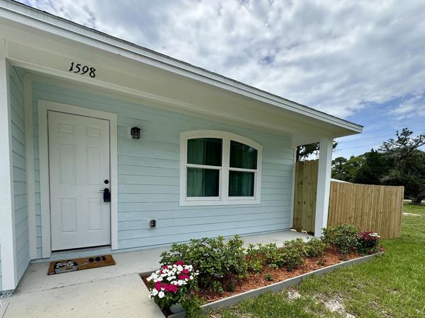 1598 Montgomery Avenue, Holly Hill, FL 32117