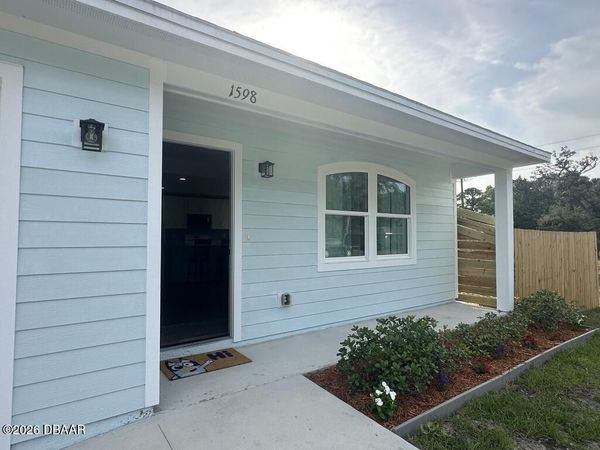 1598 Montgomery Avenue, Holly Hill, FL 32117