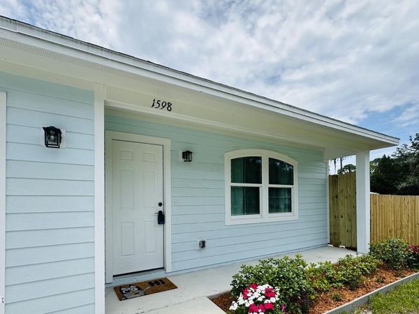 1598 Montgomery Avenue, Holly Hill, FL 32117
