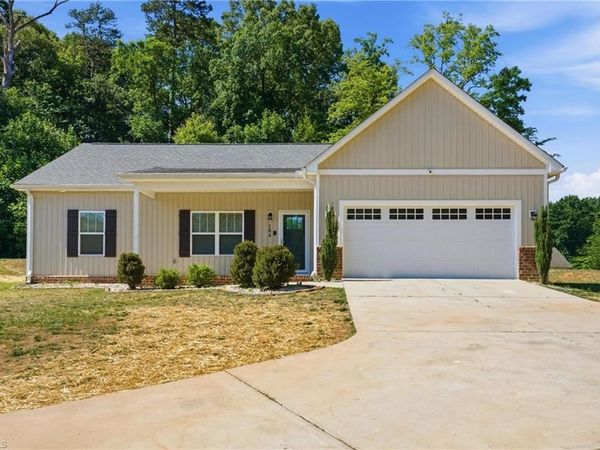 184 Watering Trough Road , Statesville, NC 28677