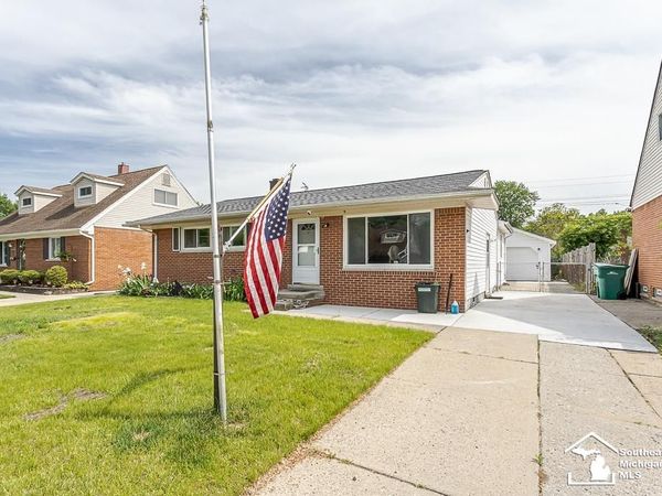 37613 Castle Drive, Romulus, MI 48174