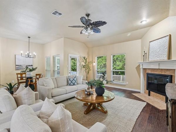 1321 Stone Mountain Parkway, Savannah, TX 76227