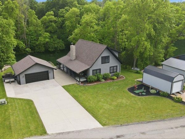 106 Orchard Drive, Denver, IA 50622