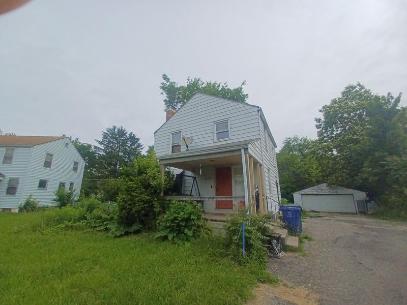 2446 Bretton Place, Columbus, OH 43211 Photo 2