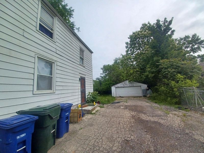 2446 Bretton Place, Columbus, OH 43211 Photo 6